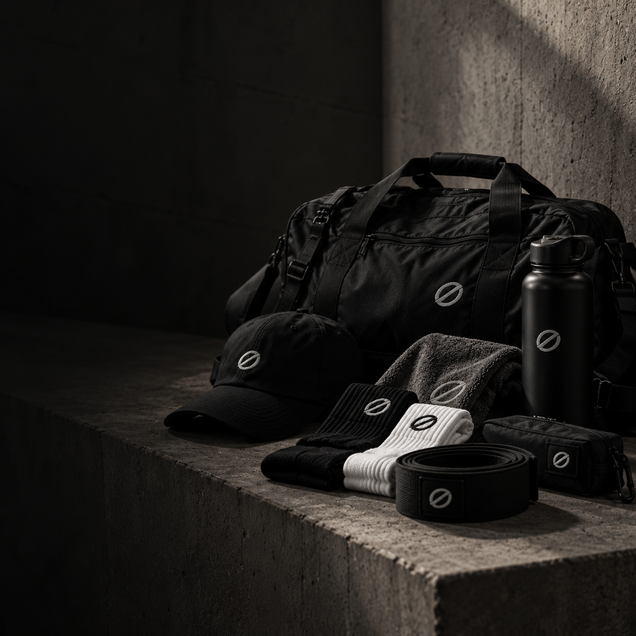 Accesorios para jiu-jitsu: bolsa deportiva, gorra, calcetines y botella